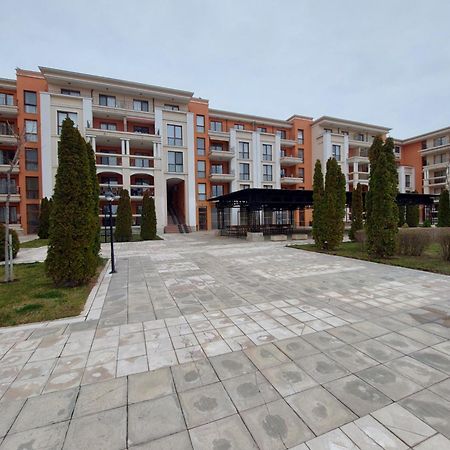 Fort Noks Prestige Beach Aparthotel, Свети Влас Екстериор снимка